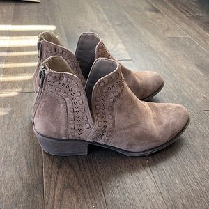 Comfy 1 inch fall ankle booties